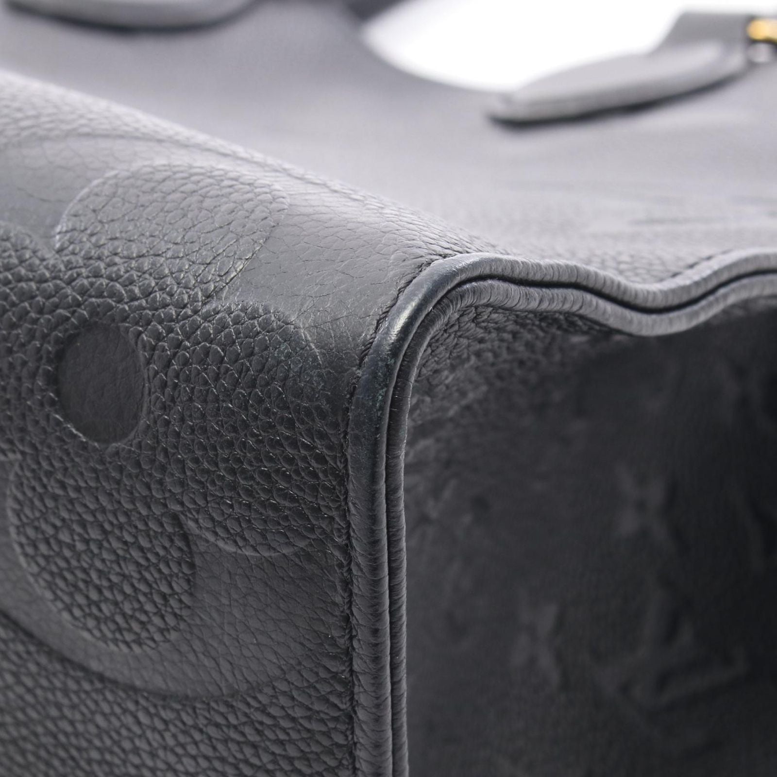 Louis Vuitton Tote On The Go MM Noir Leather — view 7