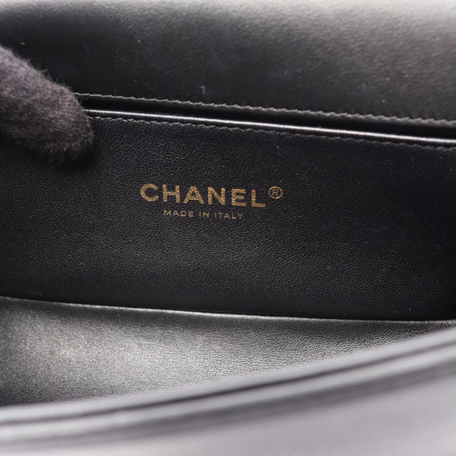 Chanel Shoulder Bag Boy Small Black Lambskin Chain — view 7