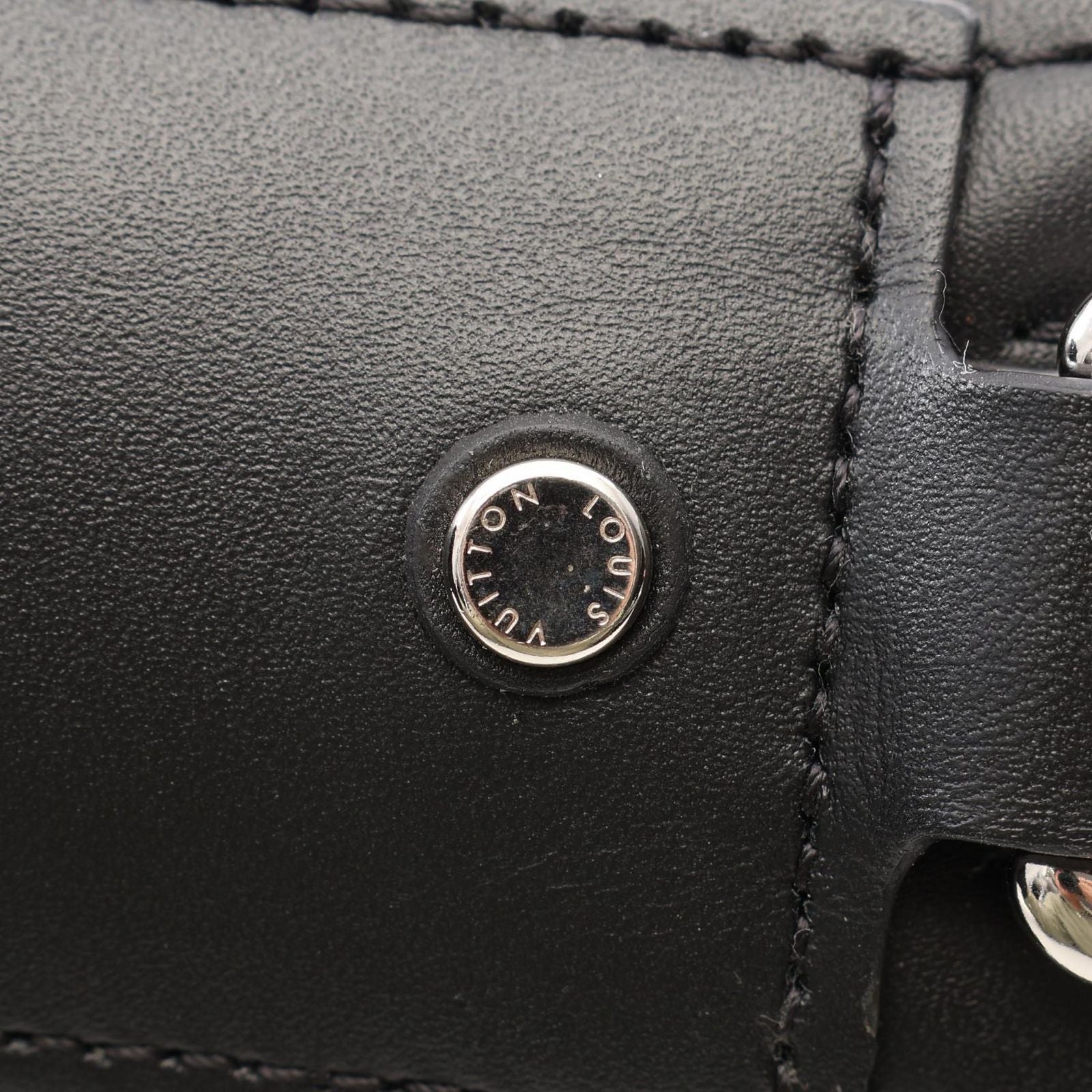 Louis Vuitton Round Wallet Dandy Noir Leather — view 8
