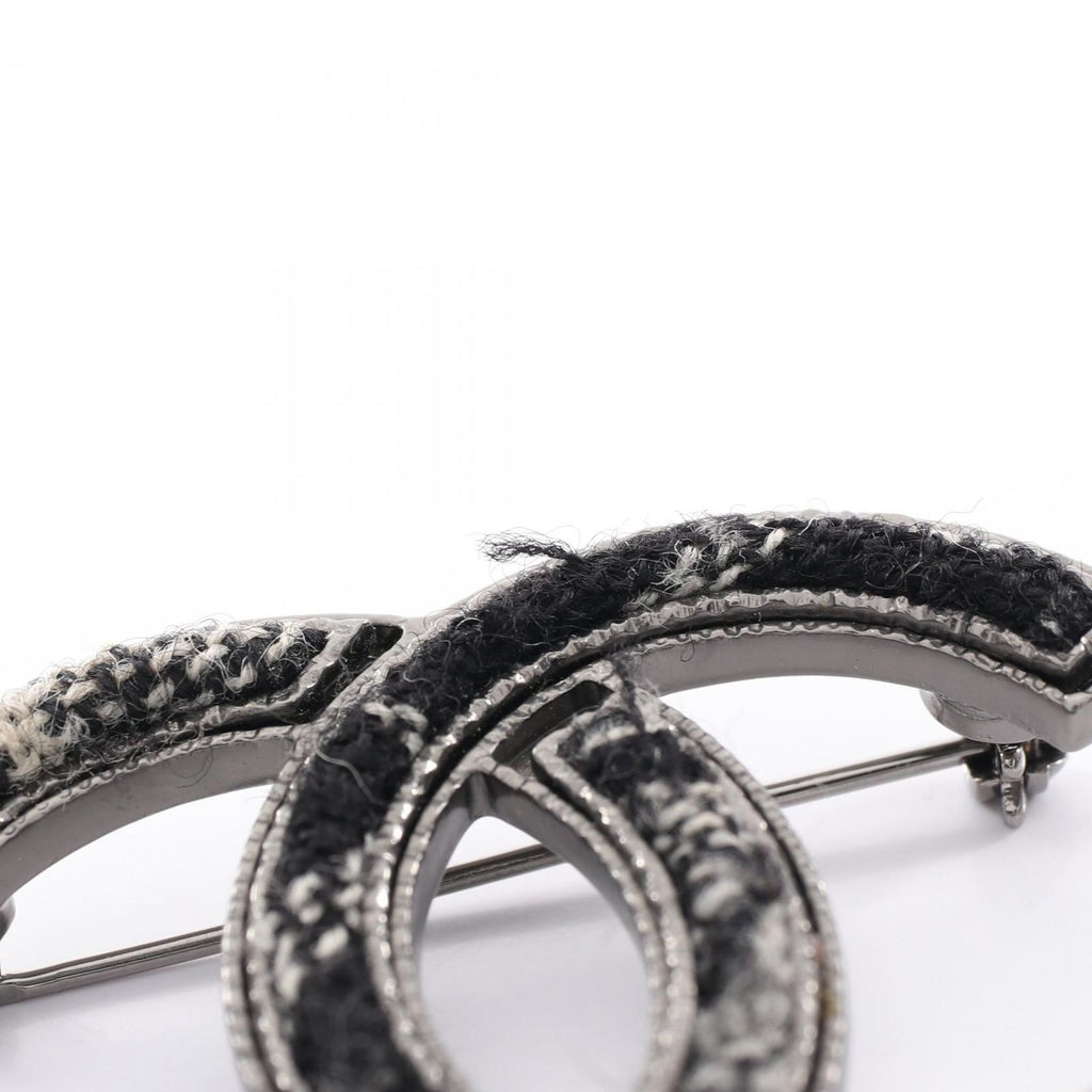 Chanel Brooch CC Logo Stainless Steel — view 5