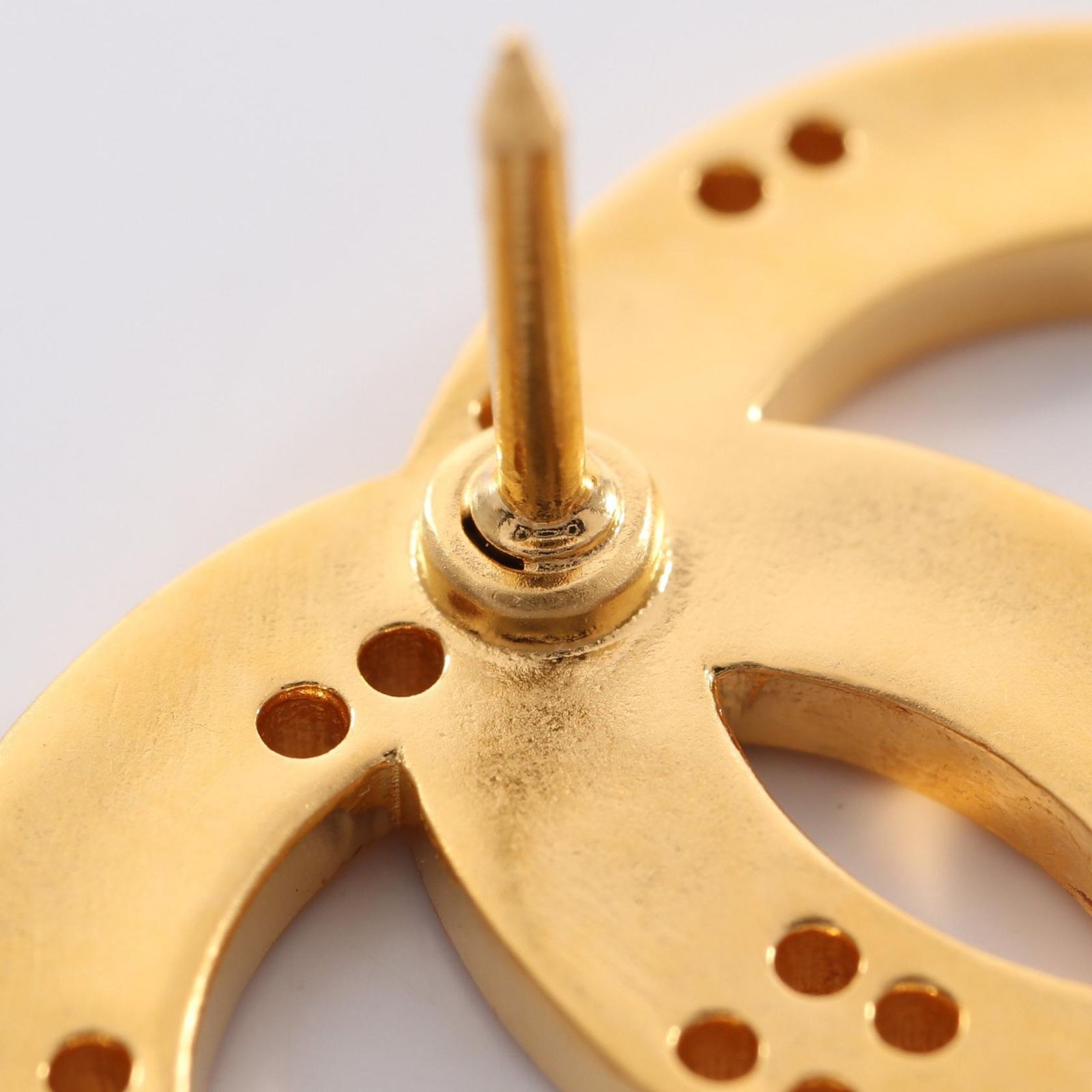 Chanel Brooch 24k CC Logo — view 6