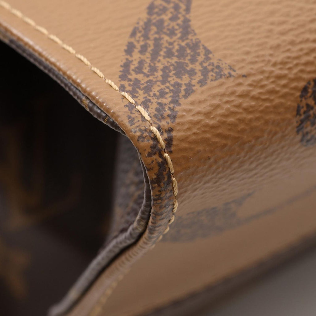 Louis Vuitton Tote On The Go MM 2-Way Canvas — view 6