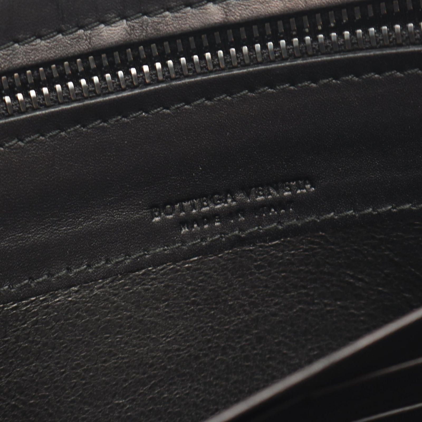 Bottega Veneta Round Wallet Intrecciato Black Leather — view 4