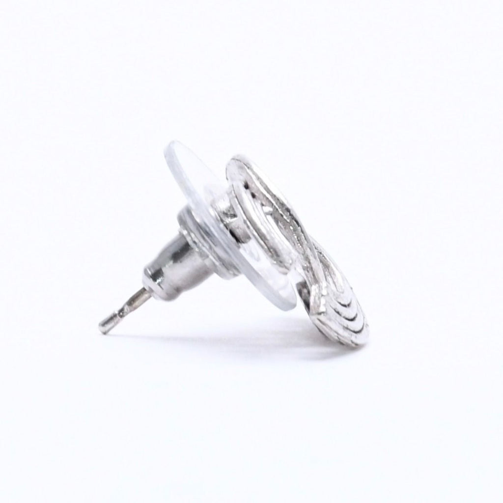 Chanel CC Logo Single Earrings 00 Metal Silver — view 4