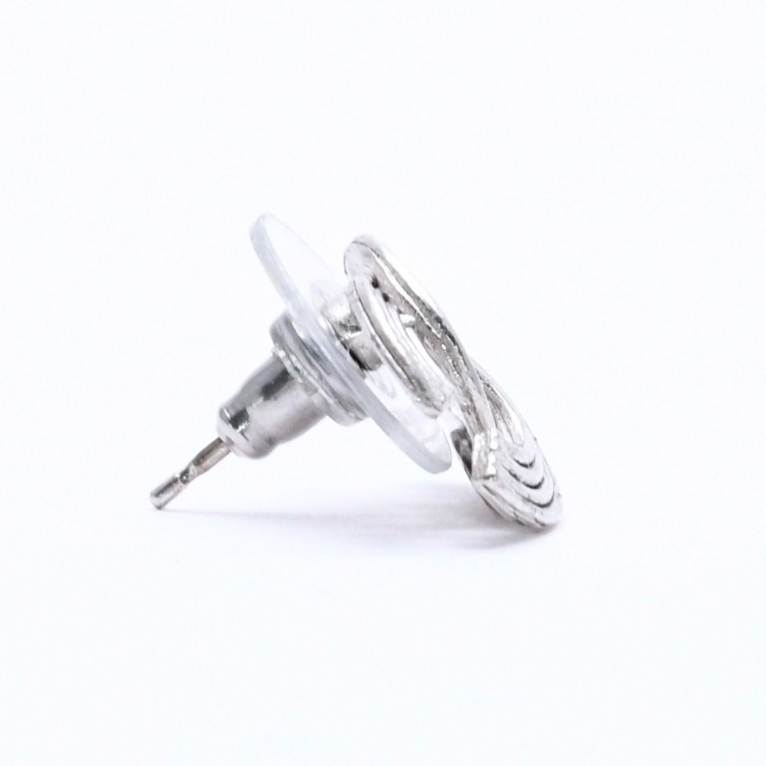 Chanel CC Logo Single Earrings 00 Metal Silver — view 4