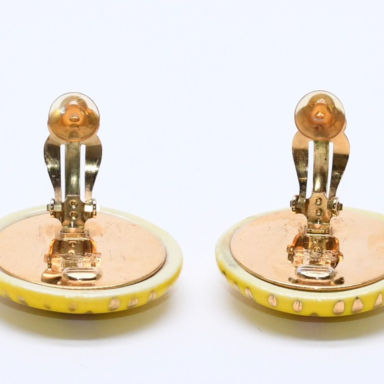 Chanel CC Logo Earrings 97 Resin Metal Gold Yellow — view 5