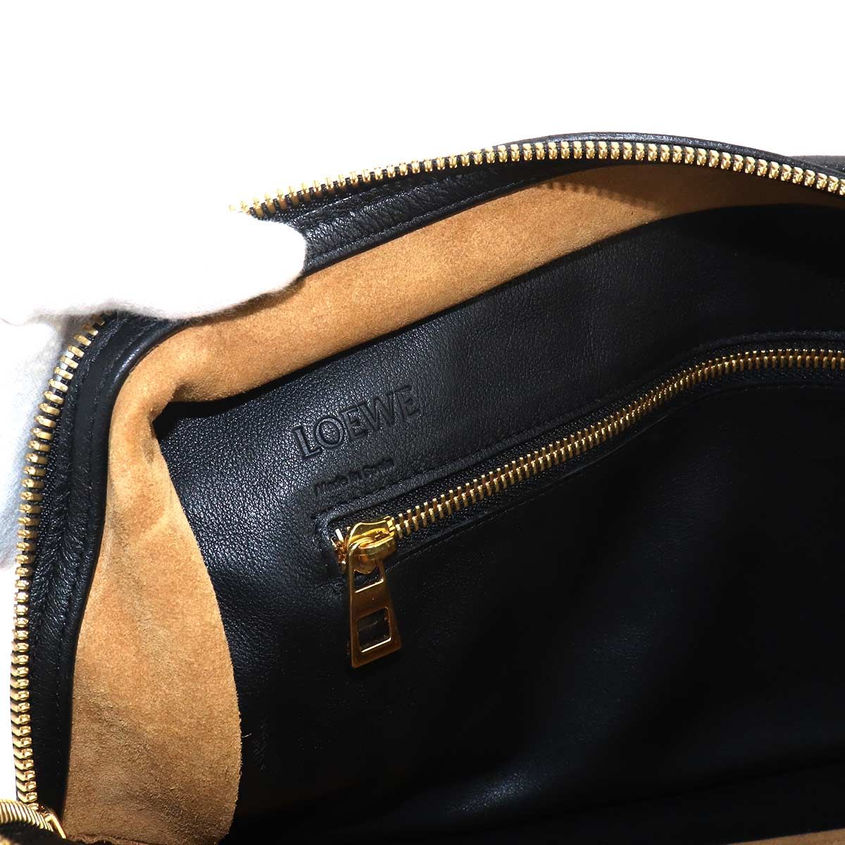 Loewe Amazona 36 Hand Bag Leather Black Gold Anagram — view 8