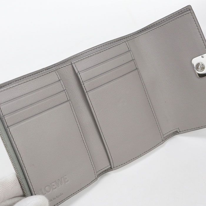 Loewe Vertical Wallet Small Anagram Trifold Calf — view 3