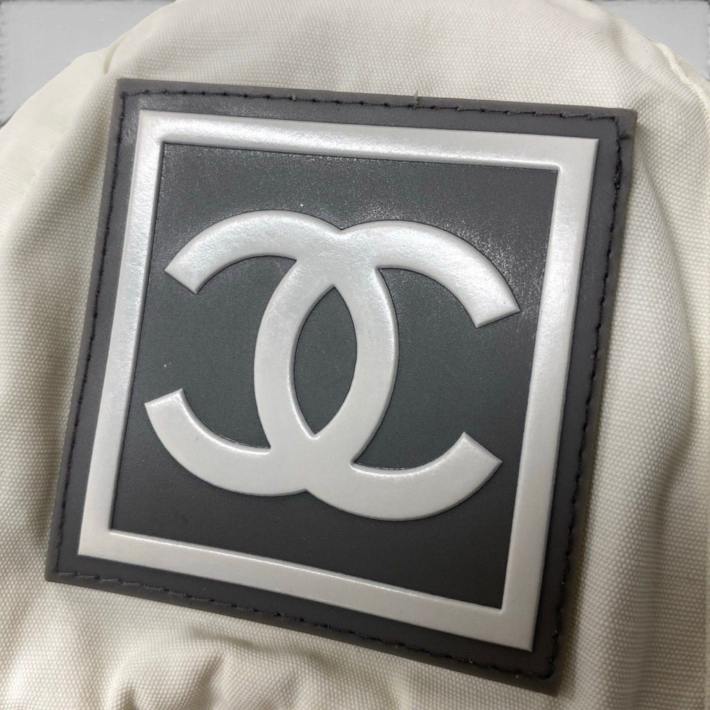 Chanel Vintage Sports CC Logo Lining Fleece Knit Cap Beanie Cap M Off White — view 9