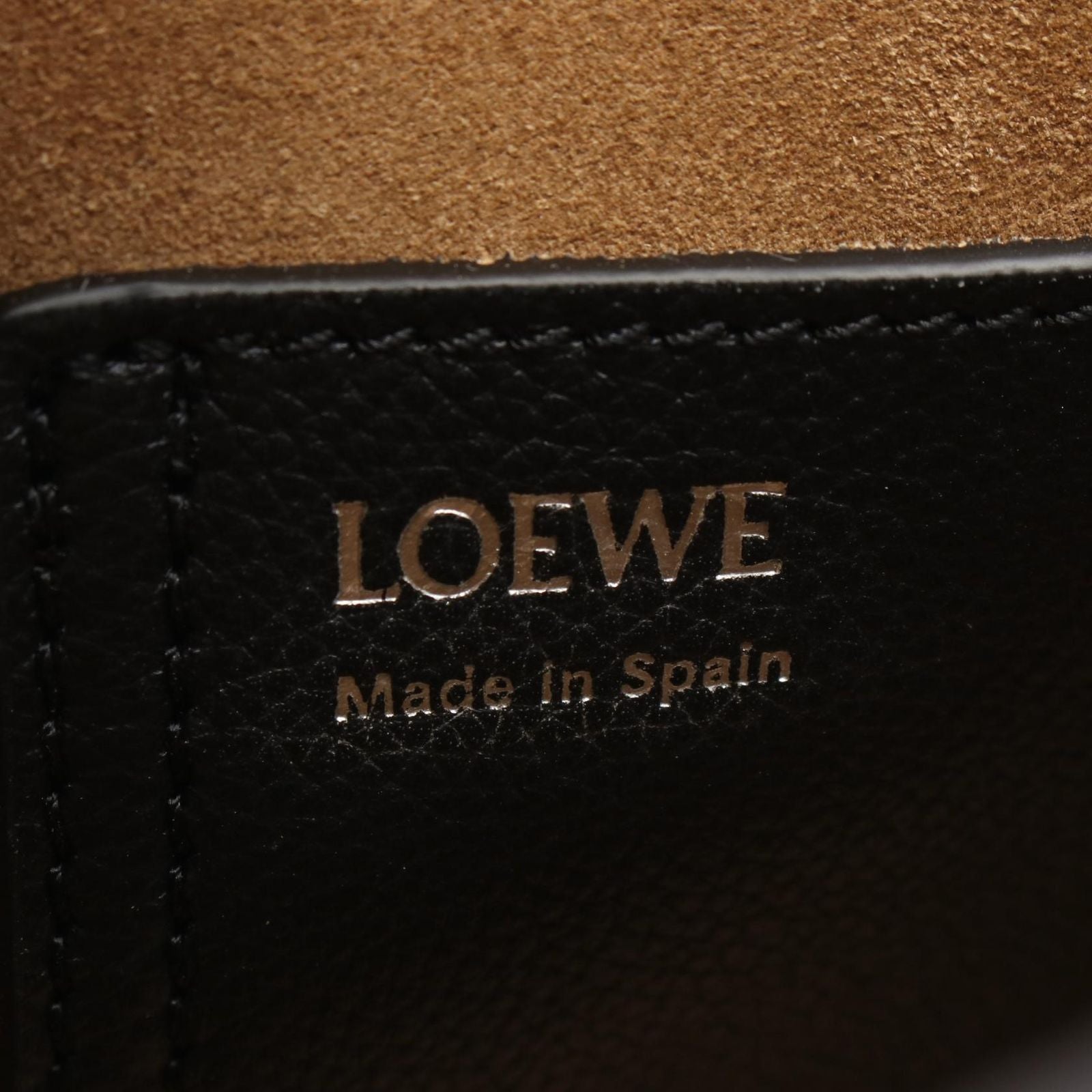 Loewe Pebble Bucket Mini Bag 2-Way Leather — view 4
