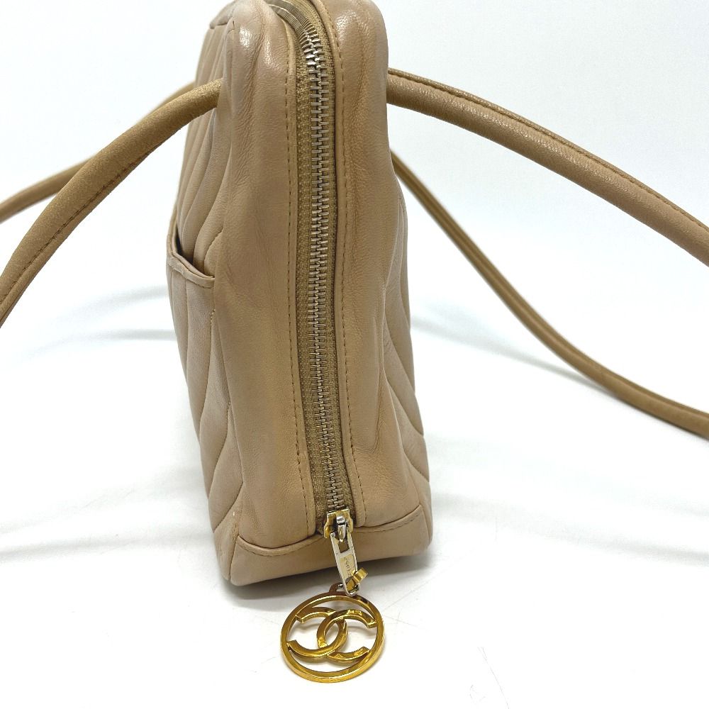 Chanel Handbag Stitch Chez Blanc Lambskin Beige — view 4