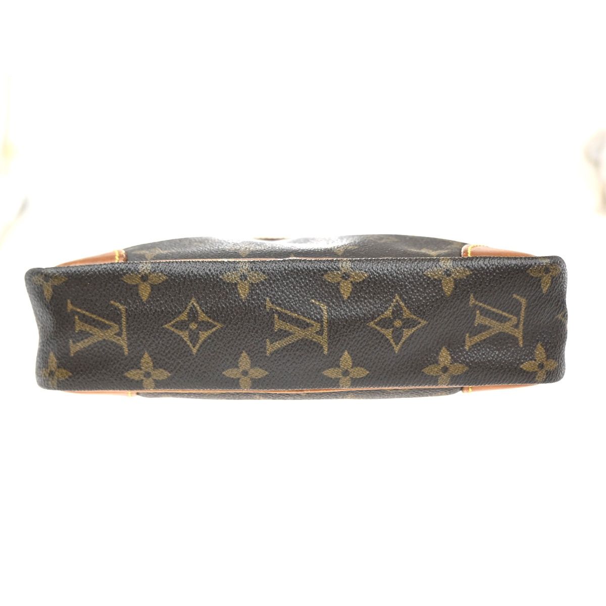 Louis Vuitton Trocadero 24 Shoulder Bag Monogram Leather — view 6