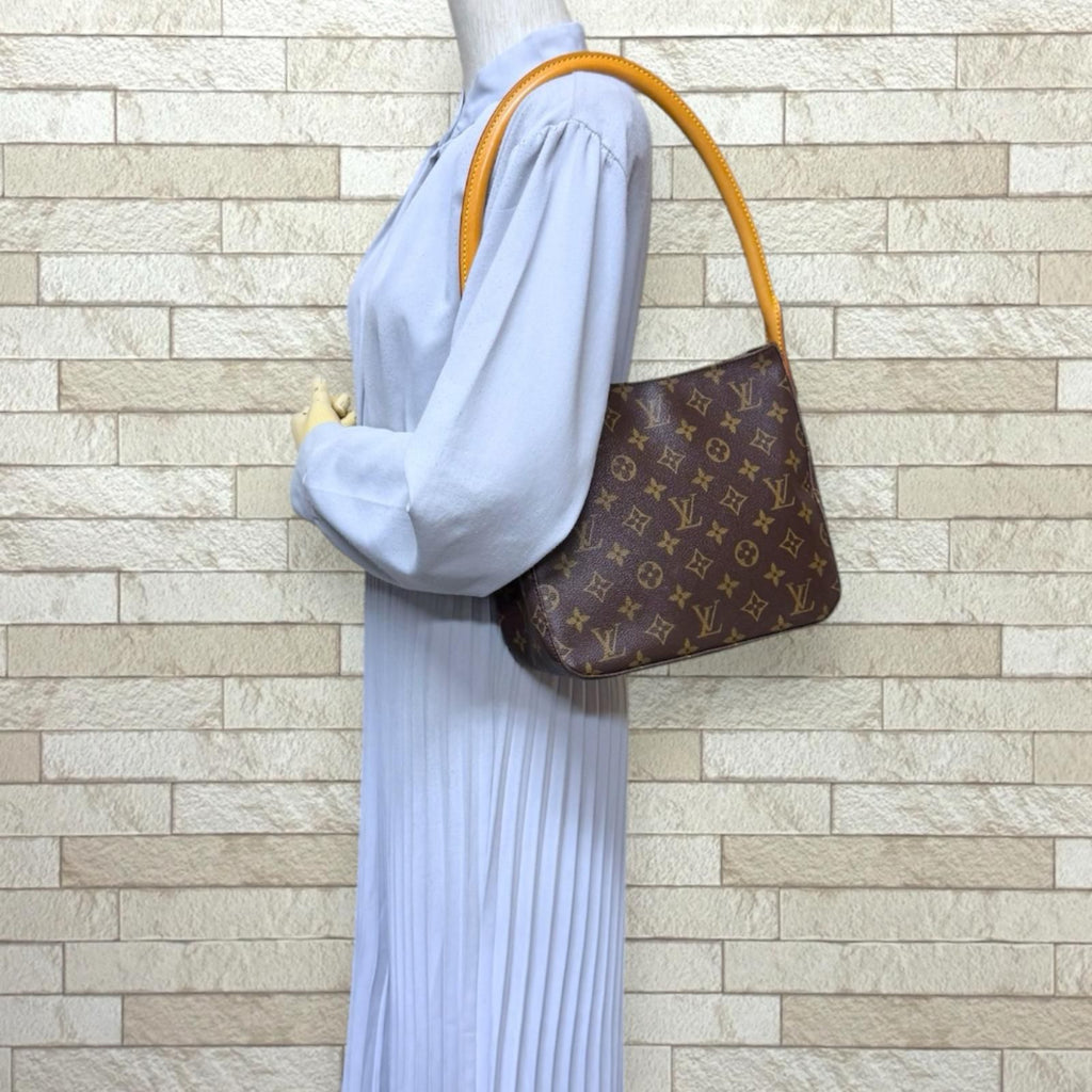 Louis Vuitton Looping MM Monogram Shoulder Bag Canvas Brown — view 2