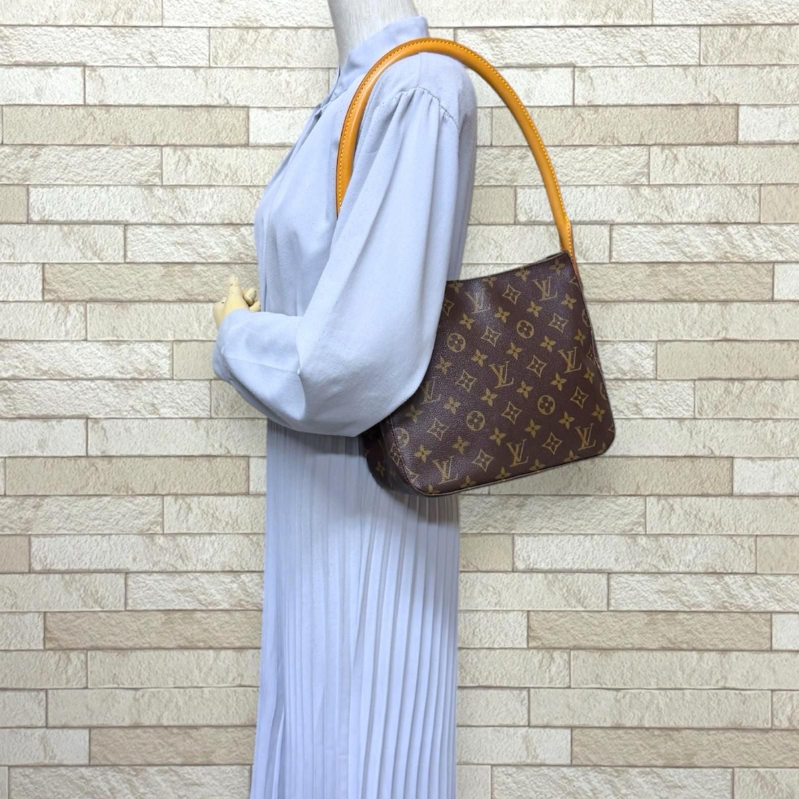 Louis Vuitton Looping MM Monogram Shoulder Bag Canvas Brown — view 2