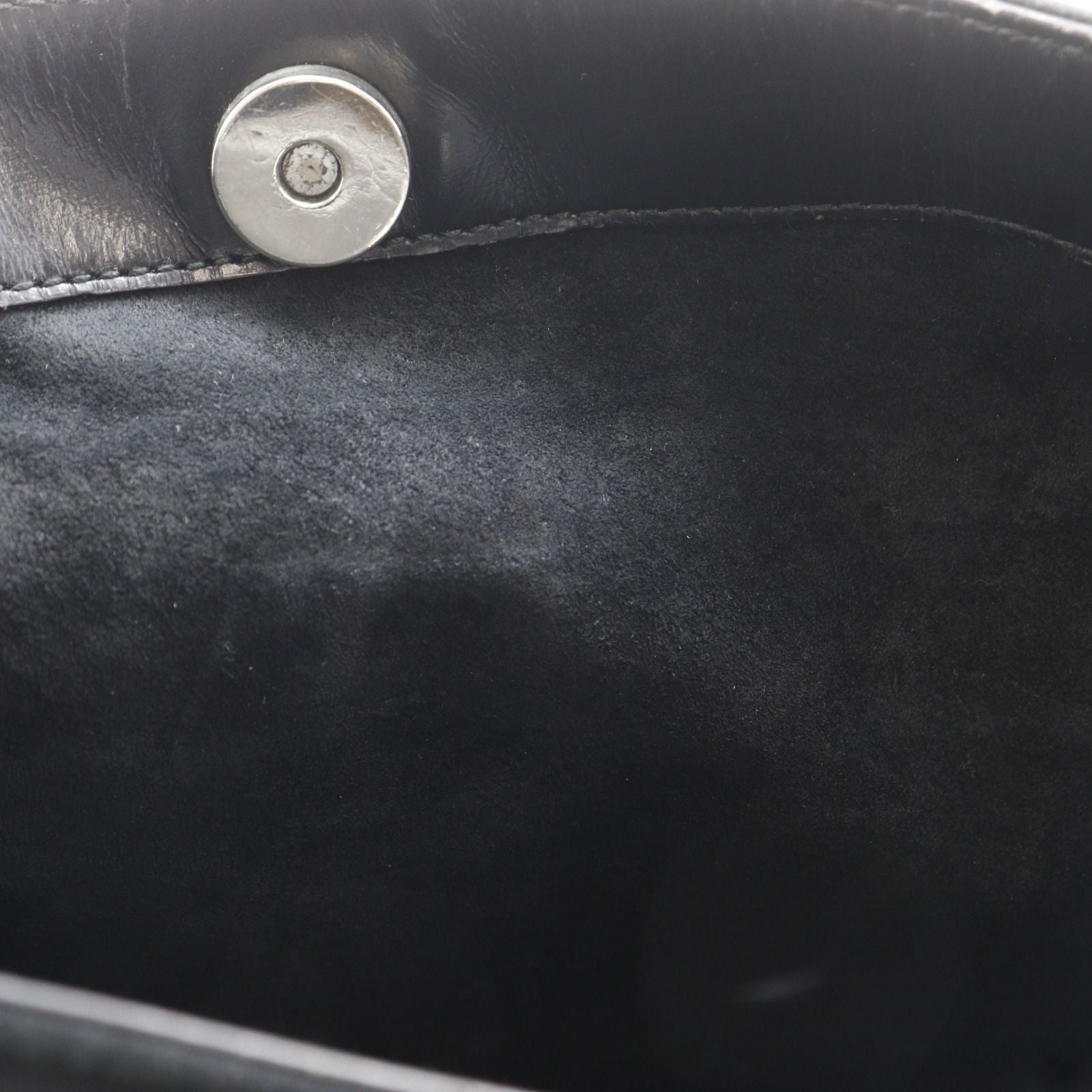 Gucci Suede Black Shoulder — view 7