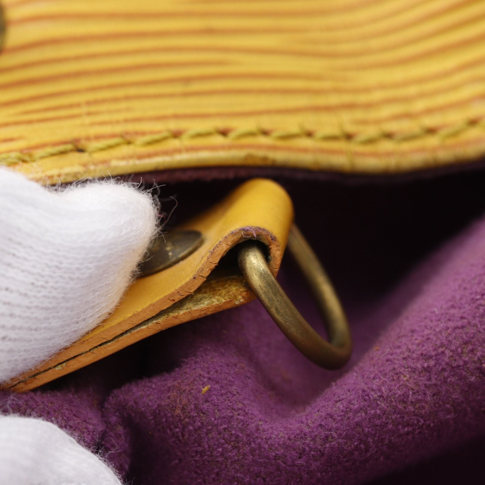 Louis Vuitton Noe Epi Leather Tassili Yellow Shoulder — view 8