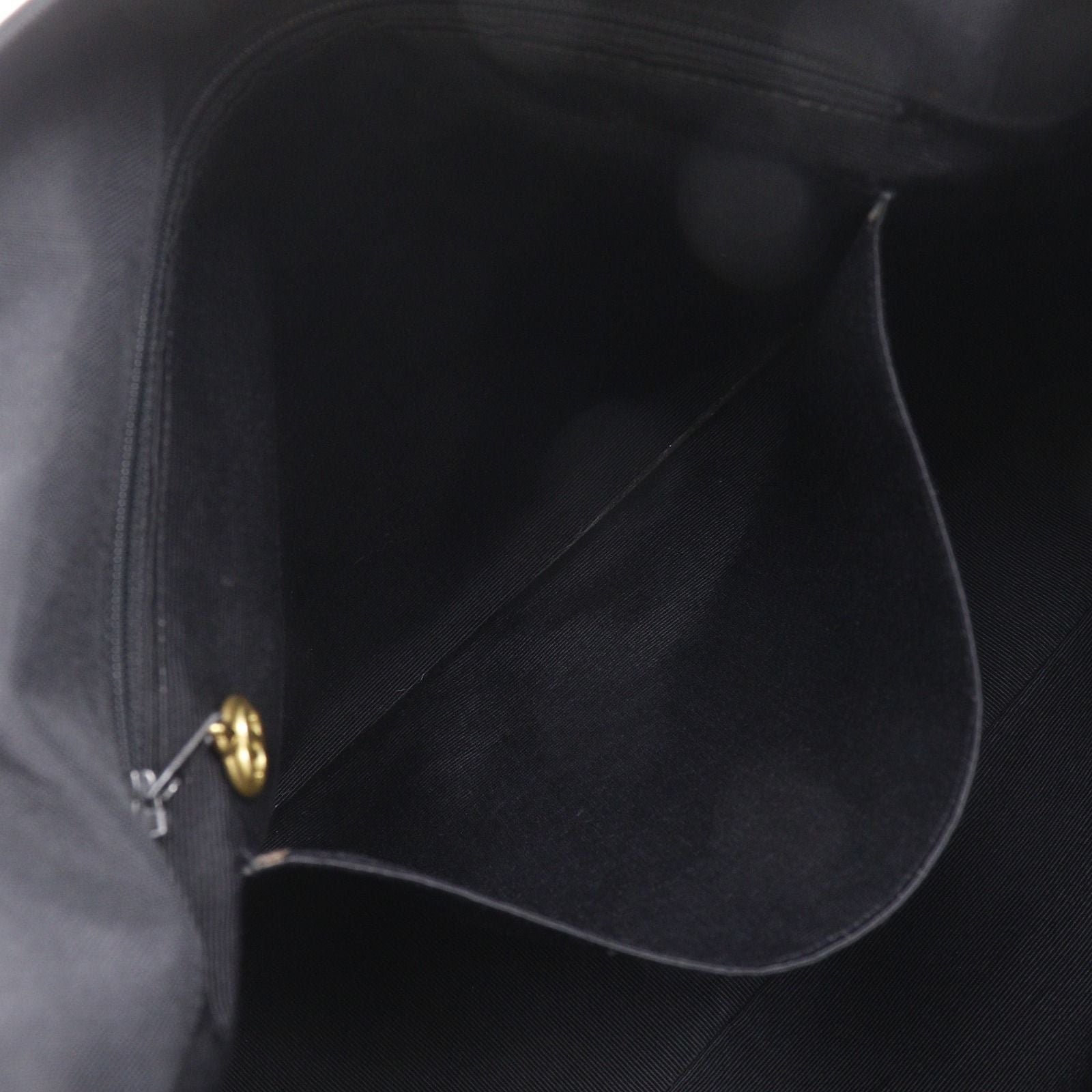 Chanel CC Logo Chain Tote Nylon Black — view 7