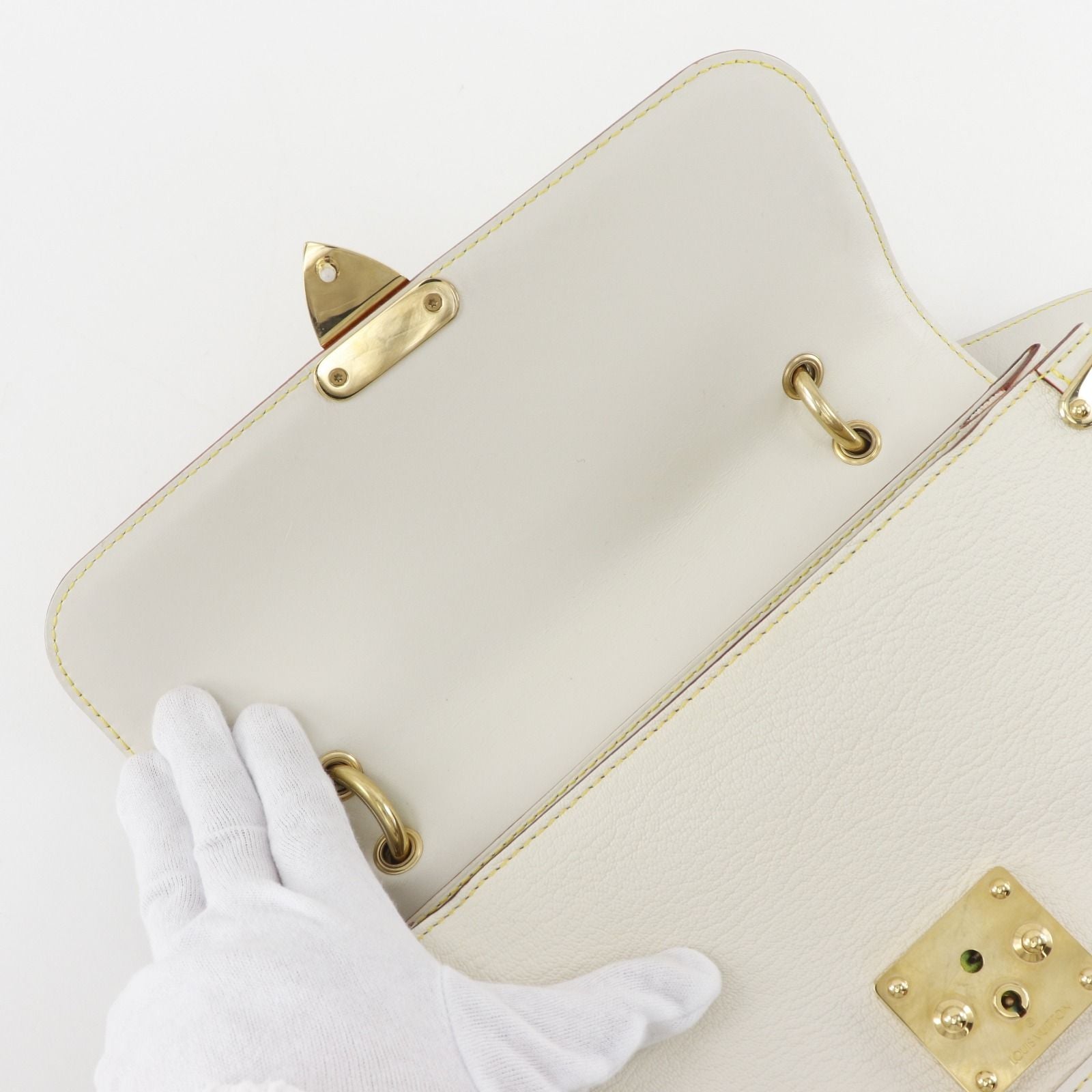 Louis Vuitton Tarentue Suhali Goat Blanc White Shoulder — view 8