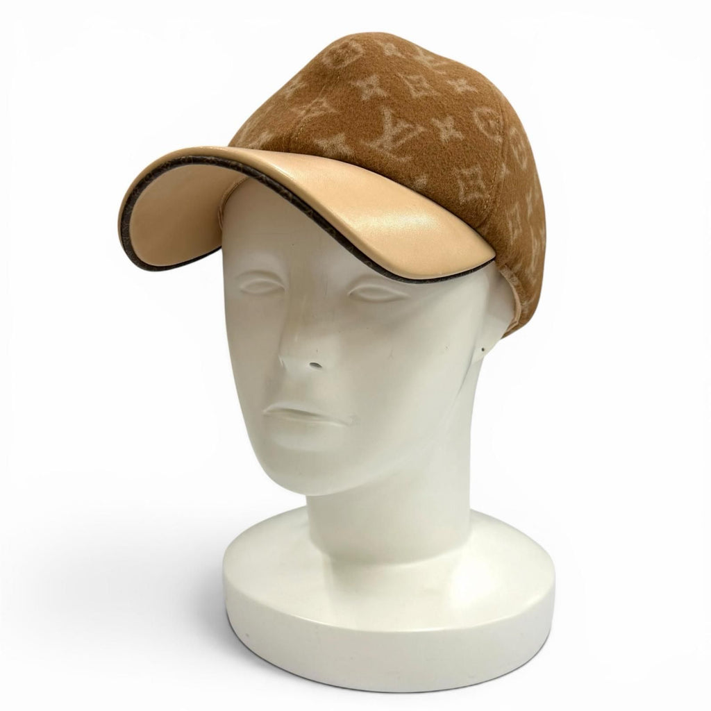 Louis Vuitton Monogram Carry on Leather Brim Cap Beige