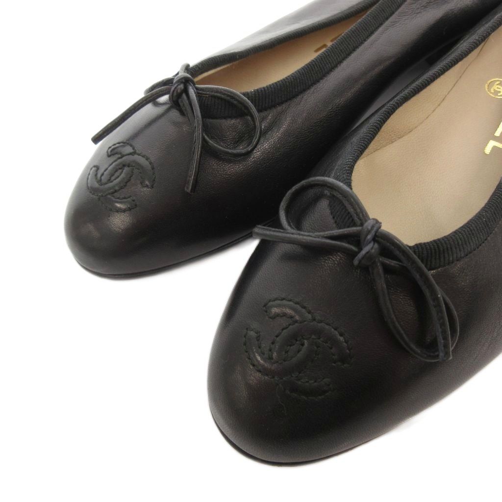Chanel CC Logo Ribbon Ballet Shoes Leather Almond Toe 35.5 Black — view 3