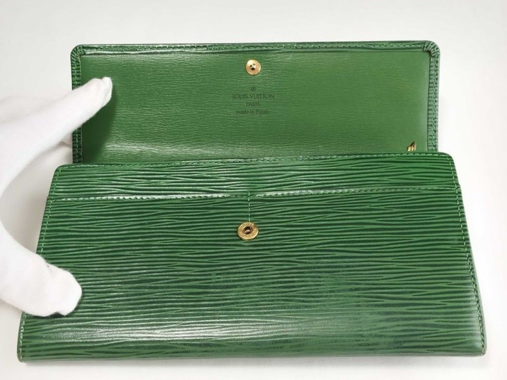 Louis Vuitton Wallet Pochette Porte-Monnaie Cles Borneo Green Epi Bifold Gold — view 5