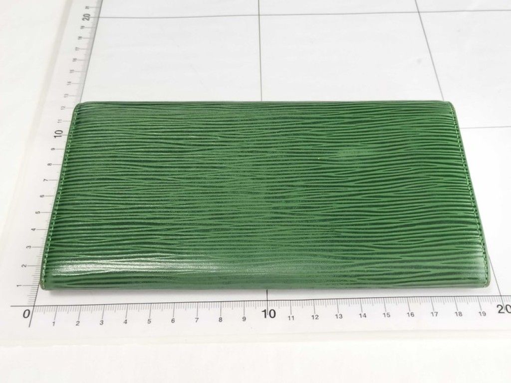 Louis Vuitton Wallet Pochette Porte-Monnaie Cles Borneo Green Epi Bifold Gold — view 2