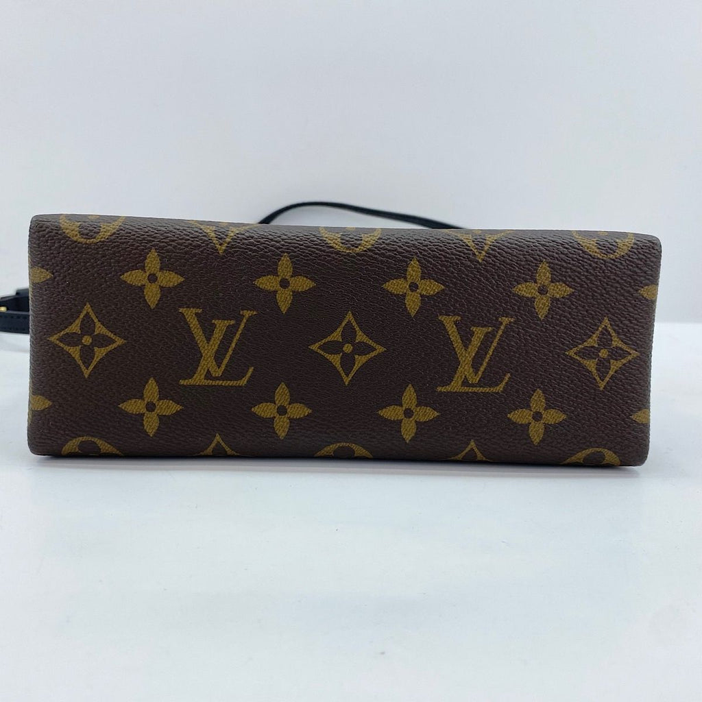 Louis Vuitton Handbag Locky BB — view 7