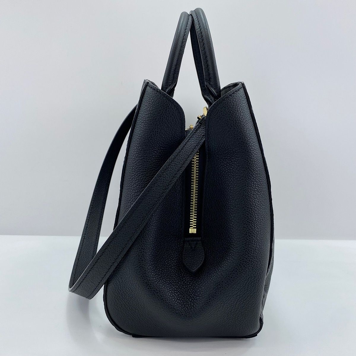 Louis Vuitton Handbag Montaigne MM — view 5