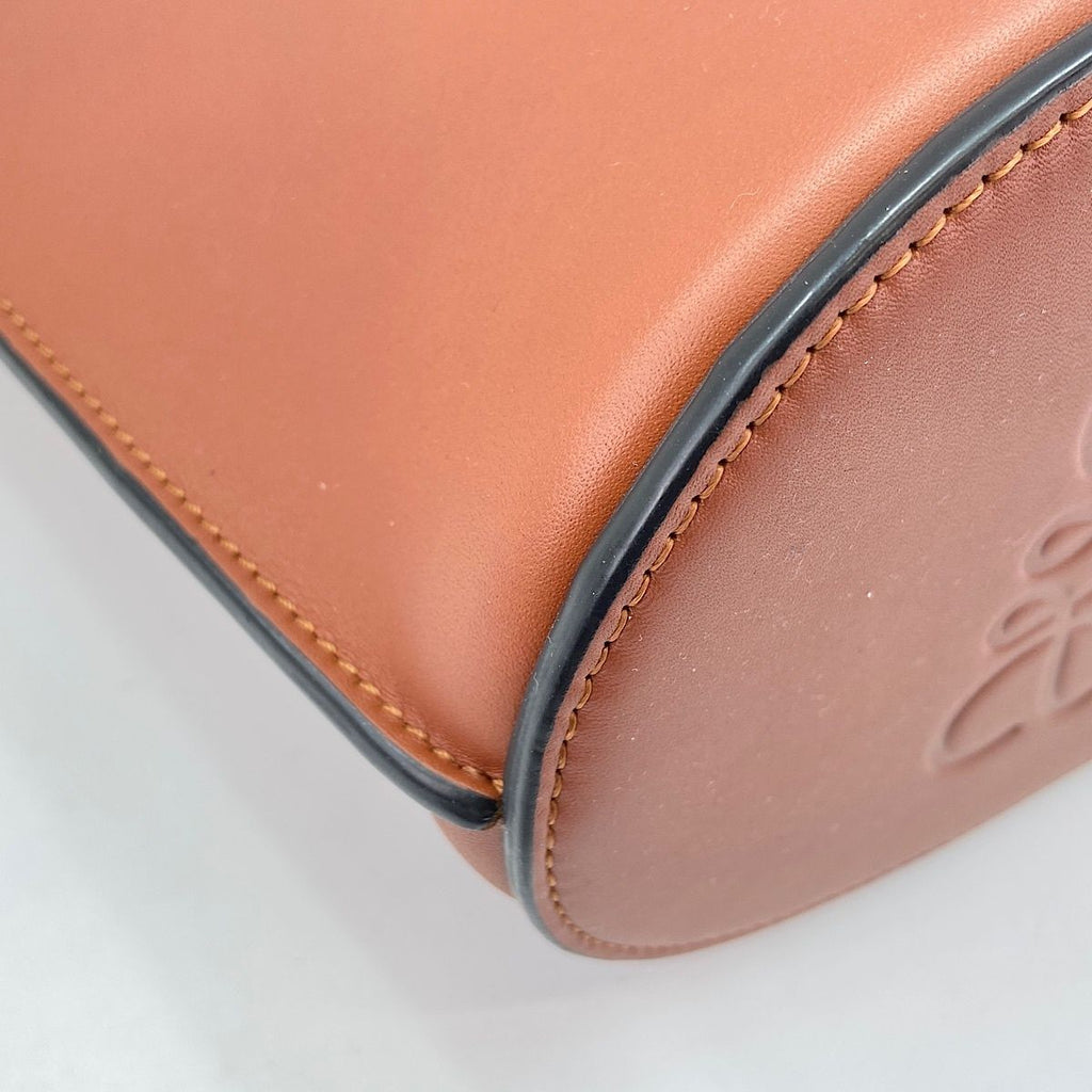 Loewe Shoulder Bag Gate Bucket 2-Way — view 8