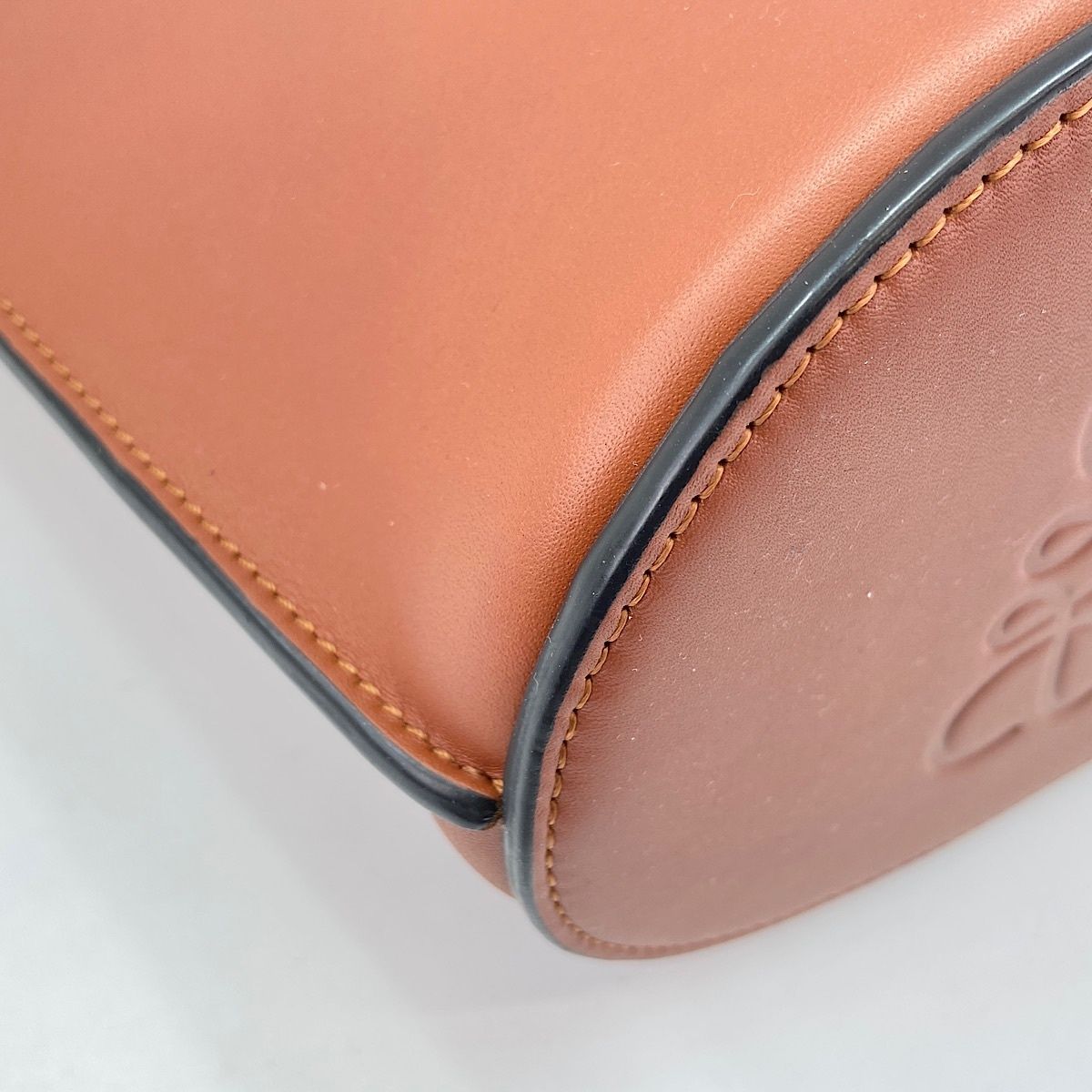 Loewe Shoulder Bag Gate Bucket 2-Way — view 8