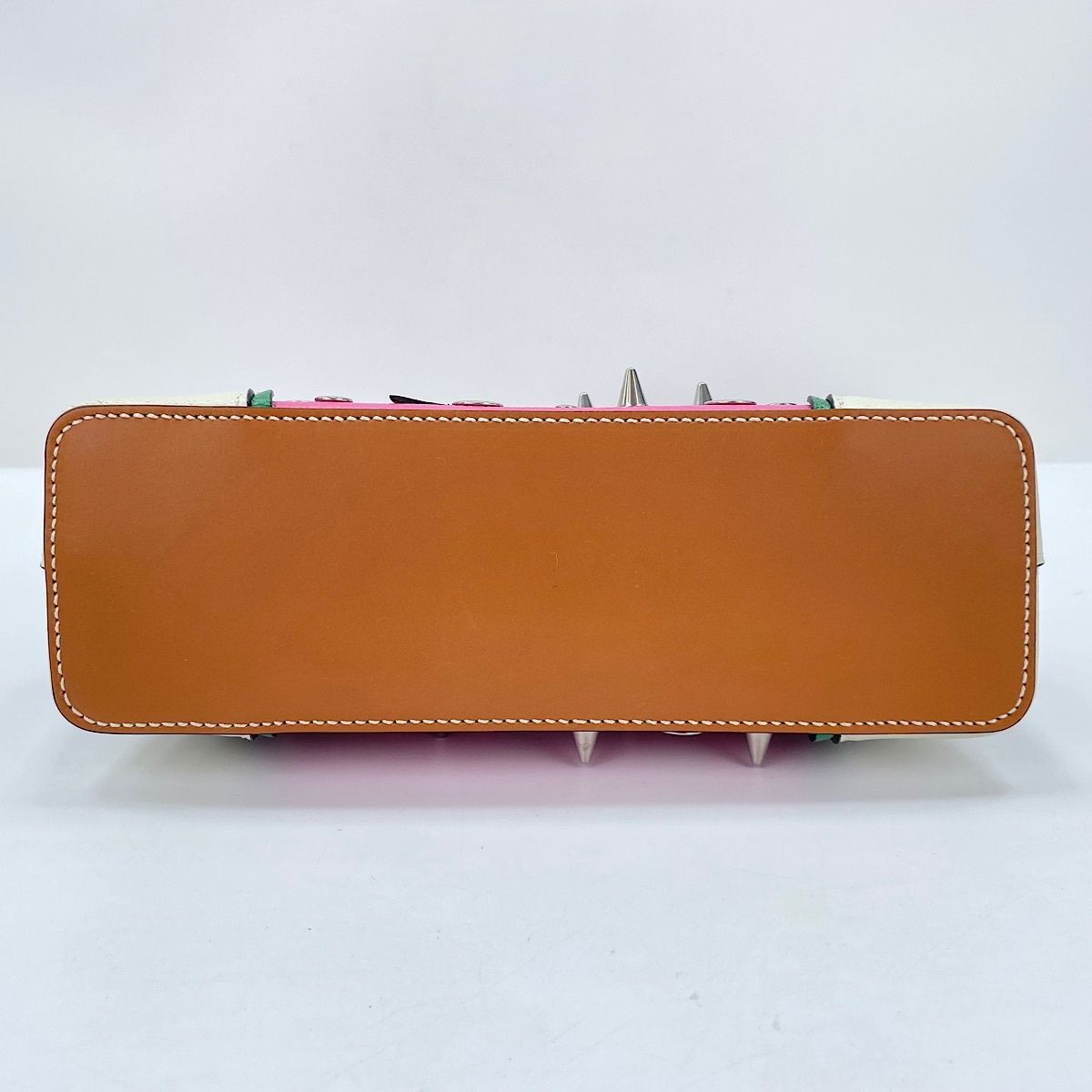 Gucci Shoulder Bag Et Clair Damier Studs — view 7