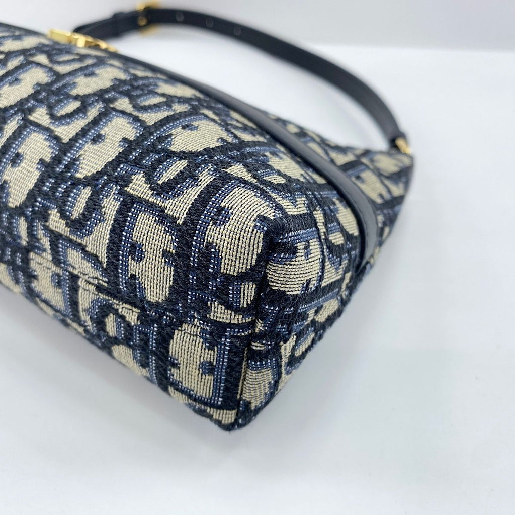 Dior Shoulder Bag 30 Montaigne — view 9