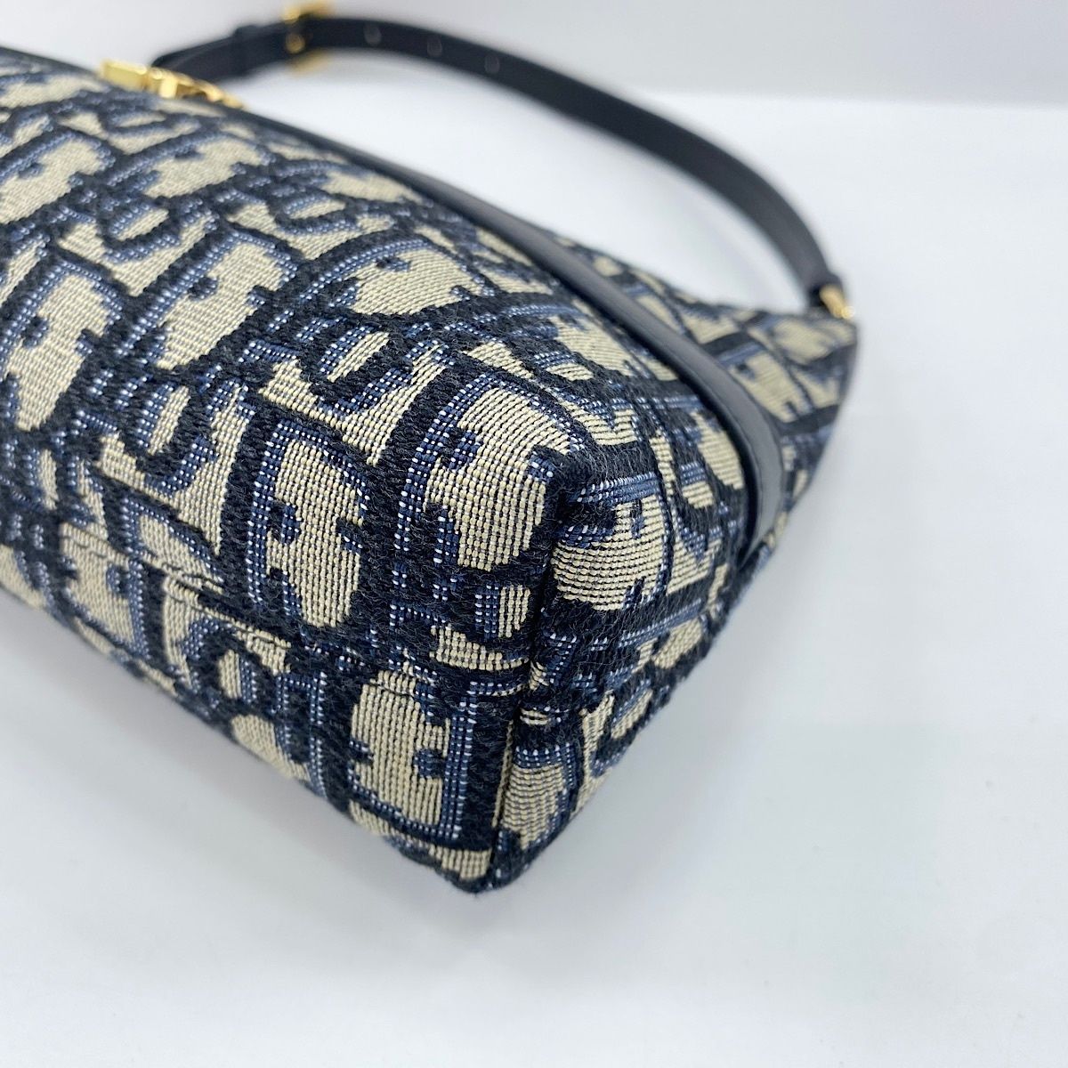 Dior Shoulder Bag 30 Montaigne — view 9