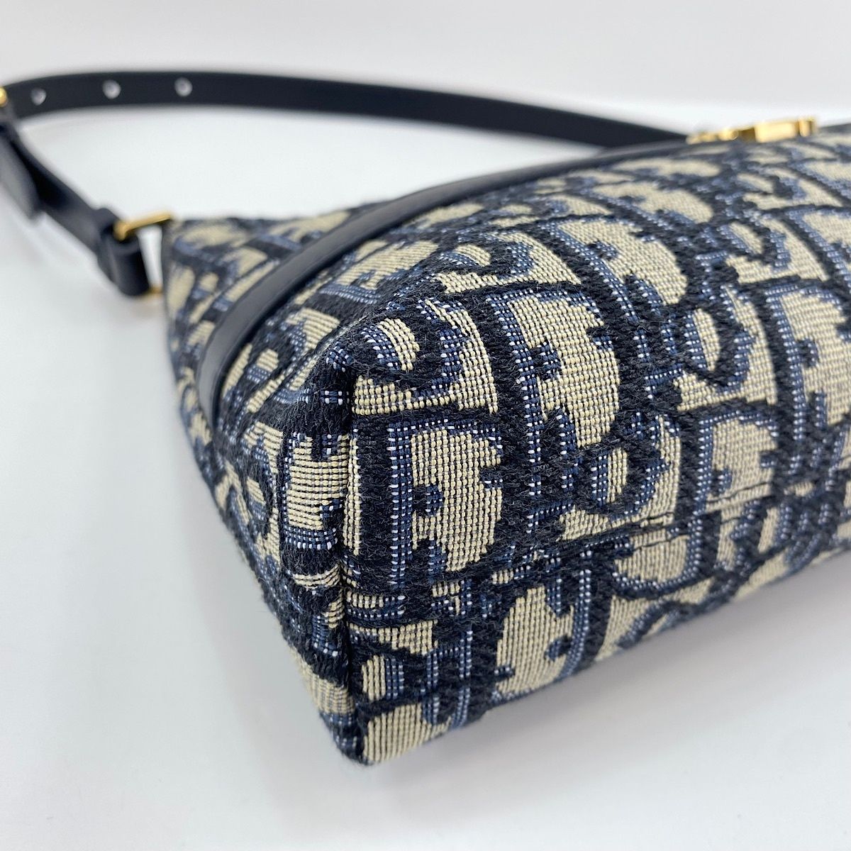 Dior Shoulder Bag 30 Montaigne — view 8