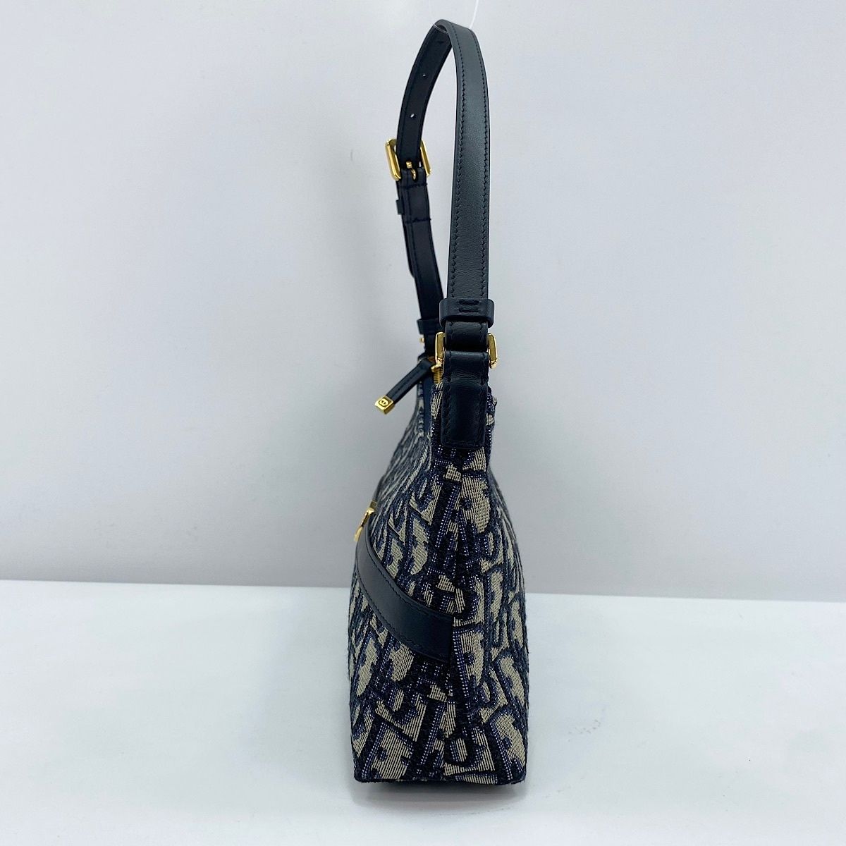 Dior Shoulder Bag 30 Montaigne — view 5