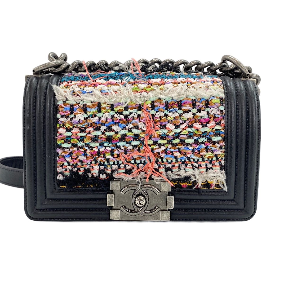 Chanel Shoulder Bag Boy Small — view 2
