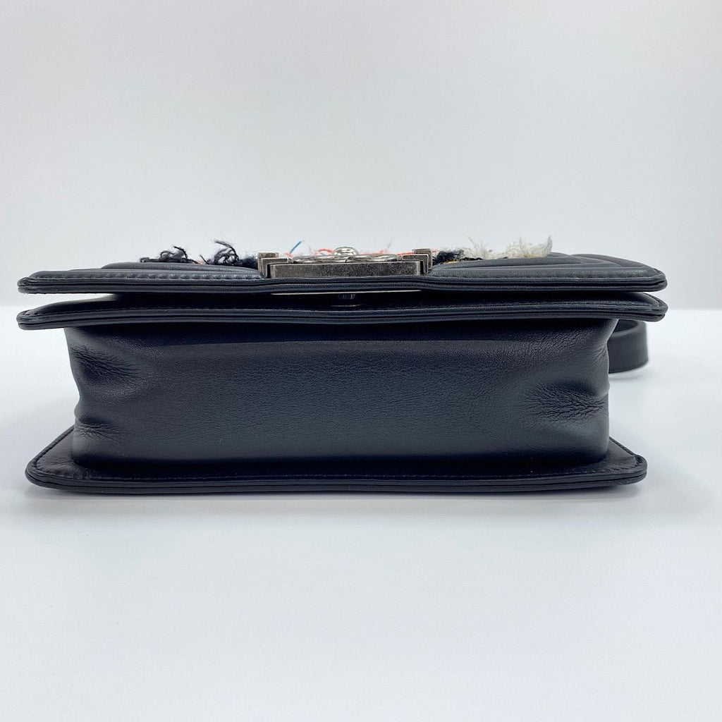 Chanel Shoulder Bag Boy Small — view 7