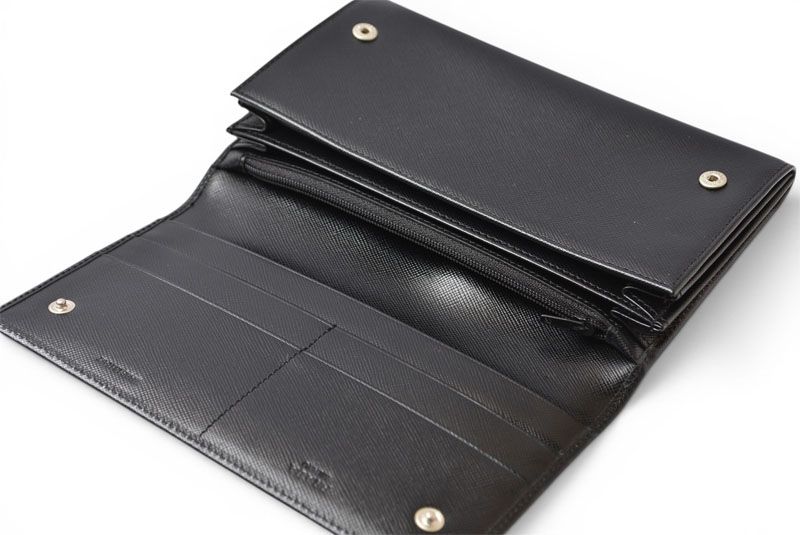 Prada Wallet Saffiano Leather Nero Black Vintage — view 4