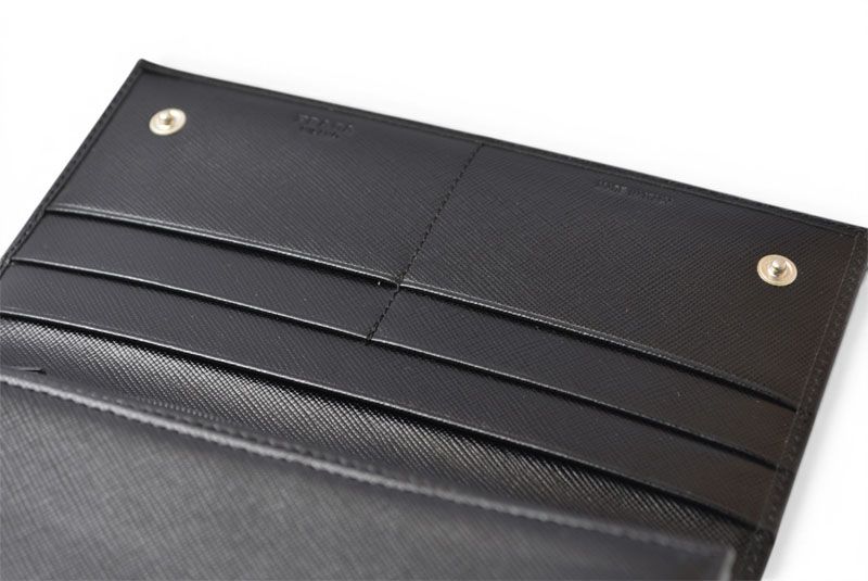 Prada Wallet Saffiano Leather Nero Black Vintage — view 5