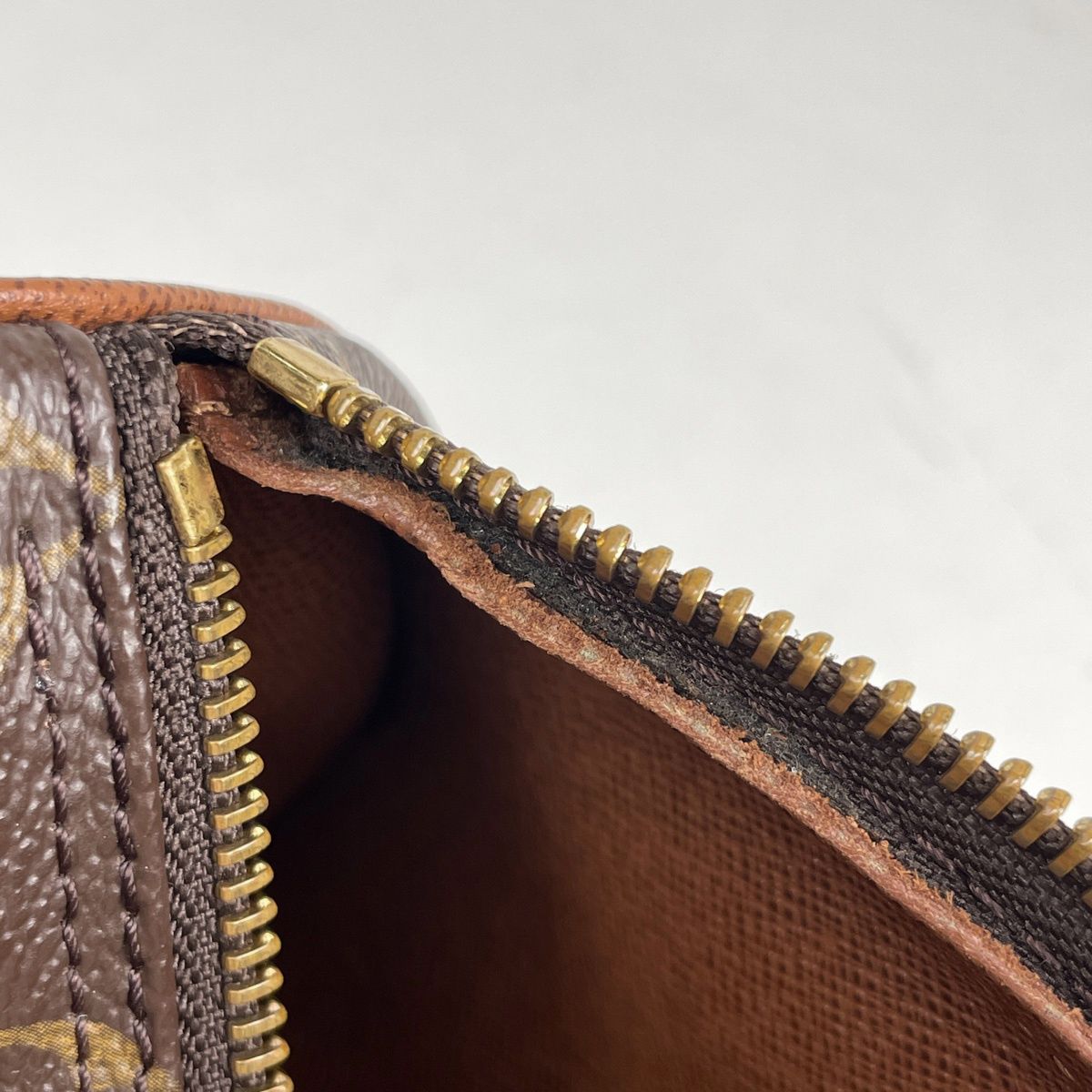 Louis Vuitton Papillon 26 Tube Handbag — view 6