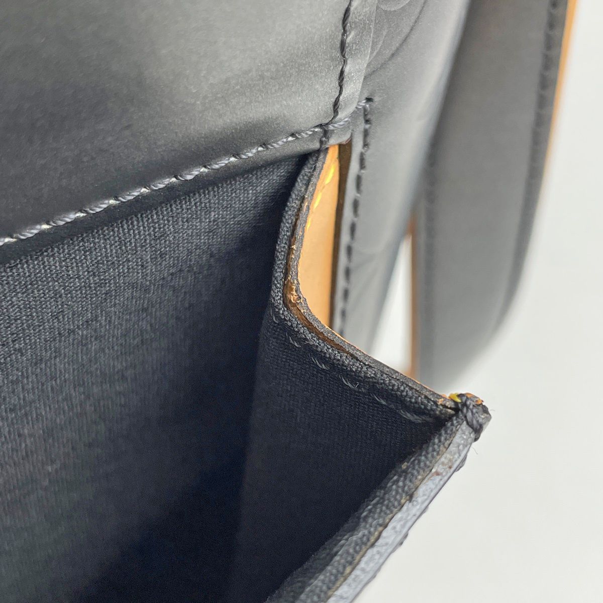 Louis Vuitton Alston Shoulder Bag Monogram Matte Noir — view 5