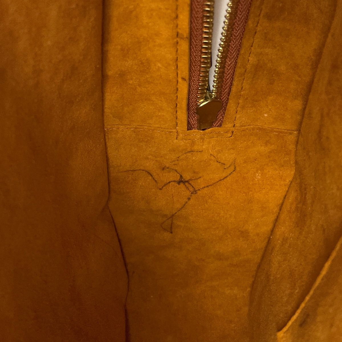 Louis Vuitton Shoulder Bag Epi Cipango Gold — view 9