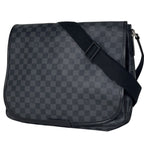 Louis Vuitton Daniel MM Messenger Bag Damier Graphite Noir