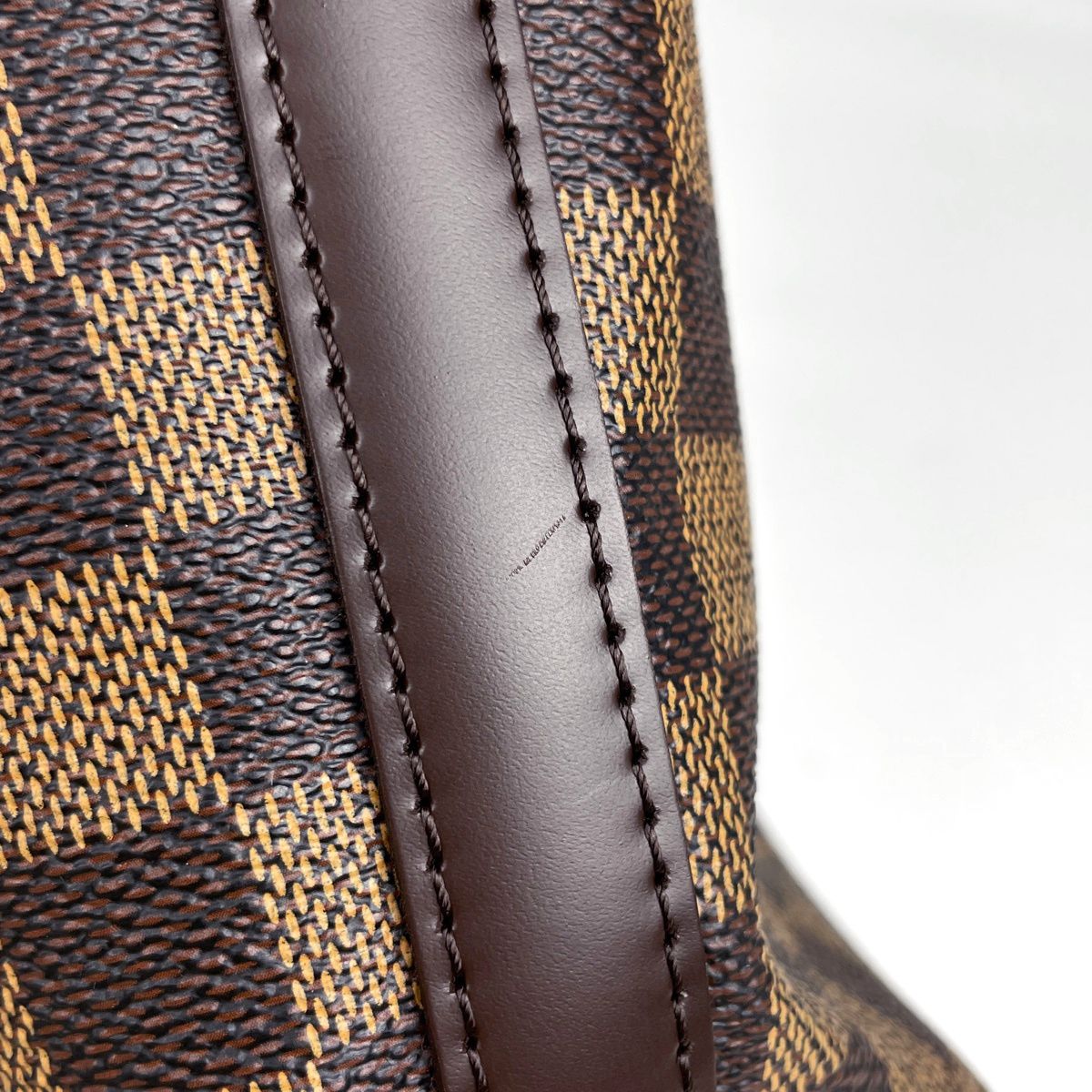Louis Vuitton Illovo MM Shoulder Bag Damier Brown — view 4