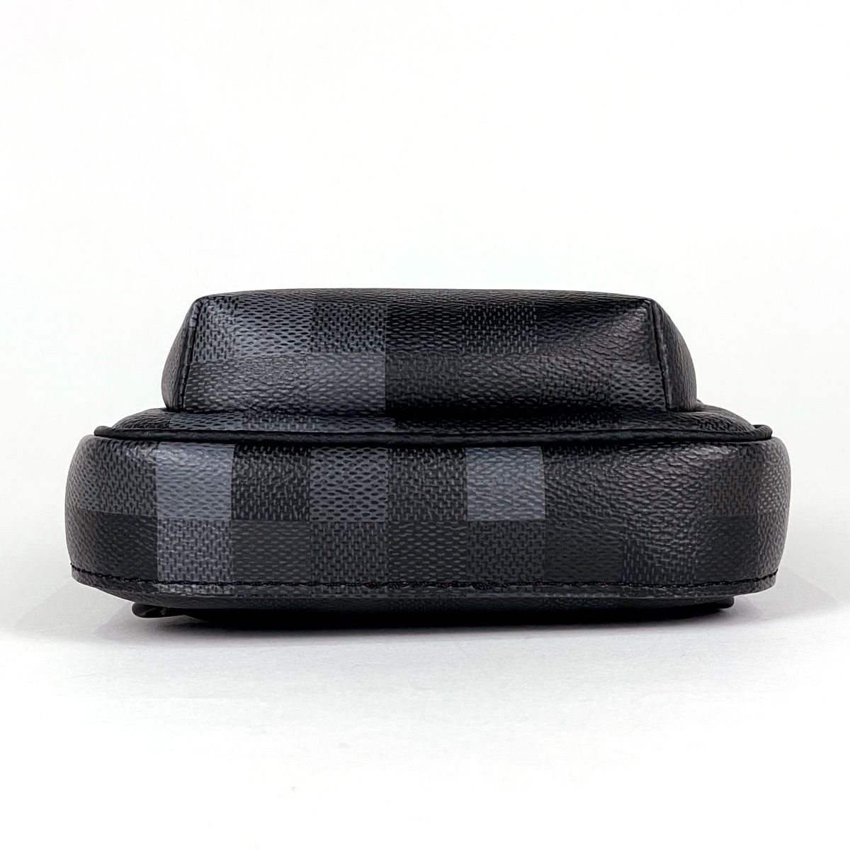 Louis Vuitton Avenue Sling Bag PM Damoflage Leather Black — view 3