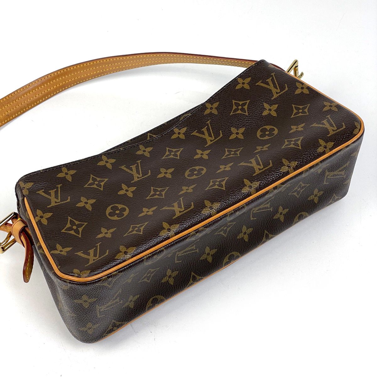 Louis Vuitton Viva-Cite MM Shoulder Bag Monogram Brown — view 2