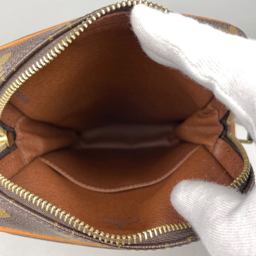 Louis Vuitton Danube Shoulder Bag Monogram Brown — view 8