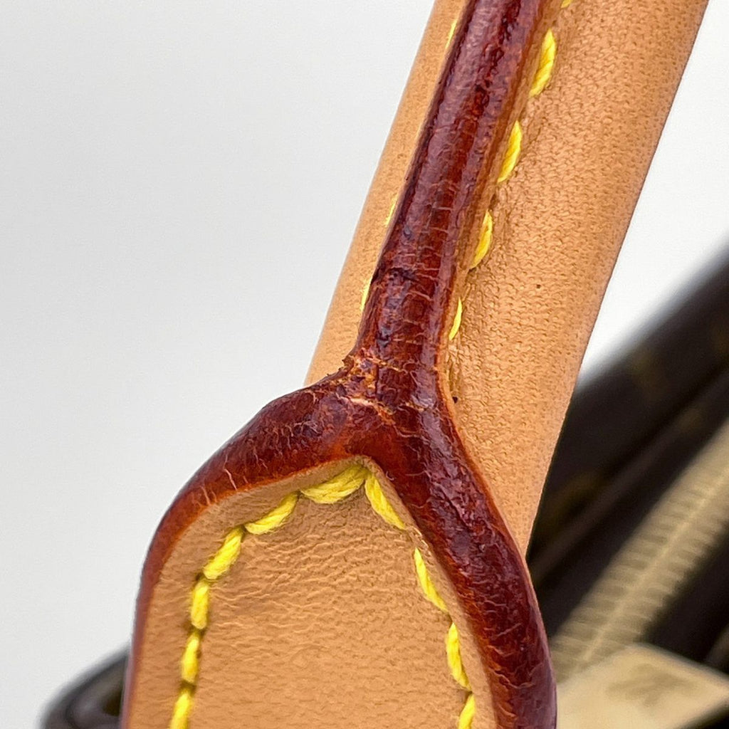 Louis Vuitton Looping MM Shoulder Bag Monogram Brown — view 5