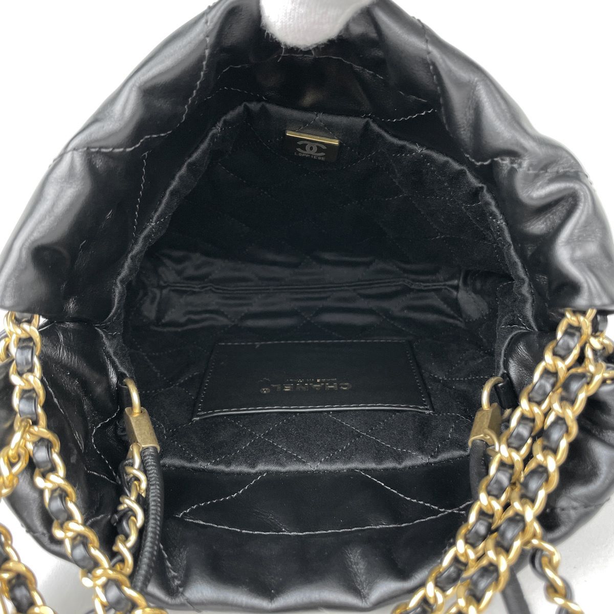 Chanel 22 Mini 2-Way Shoulder Bag Leather Black — view 5