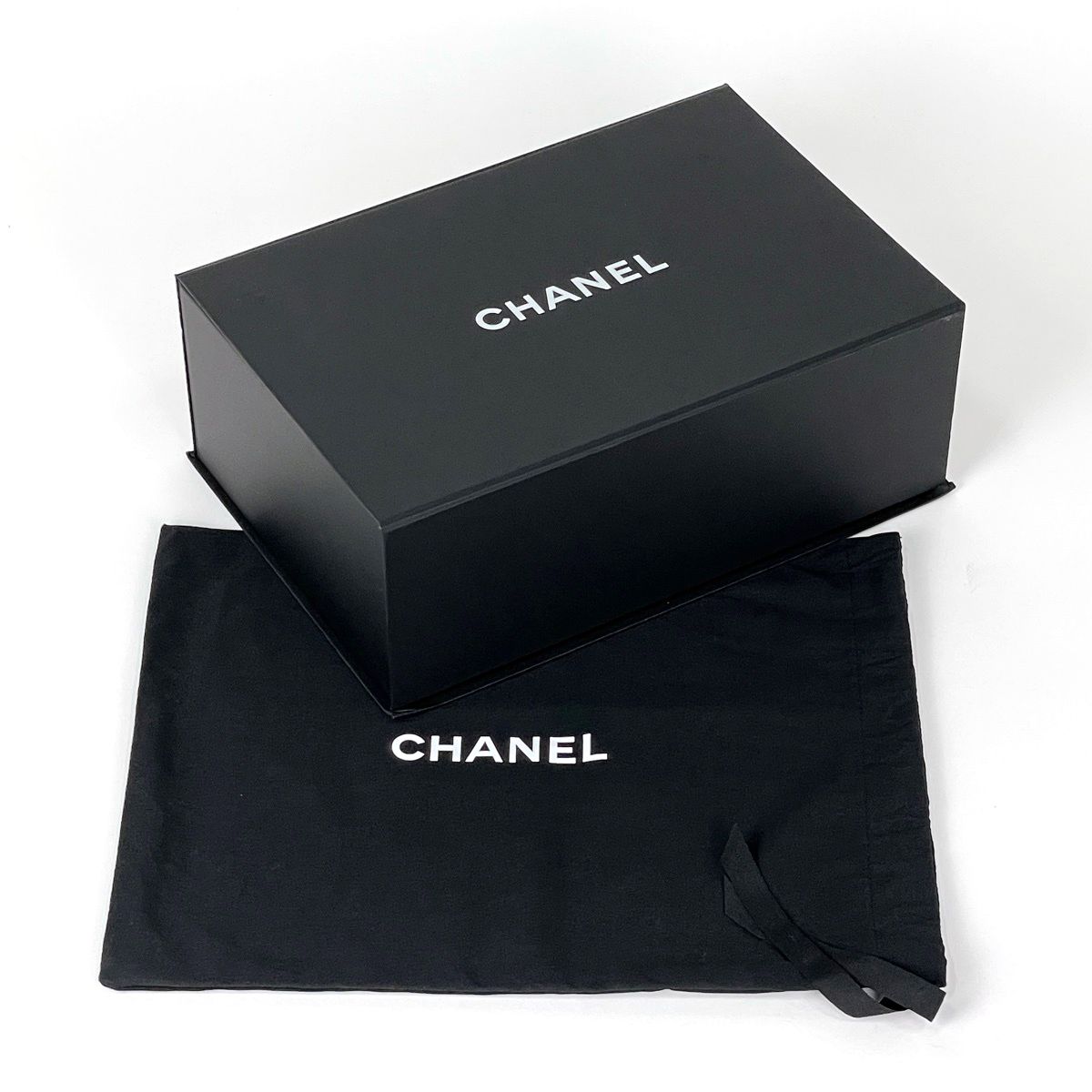Chanel 22 Mini 2-Way Shoulder Bag Leather Black — view 6